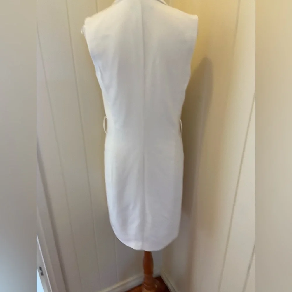 Portmans Size 8 White Long Vest with Golden Buttons Great for Corporate Wear - Picture 2 of 2